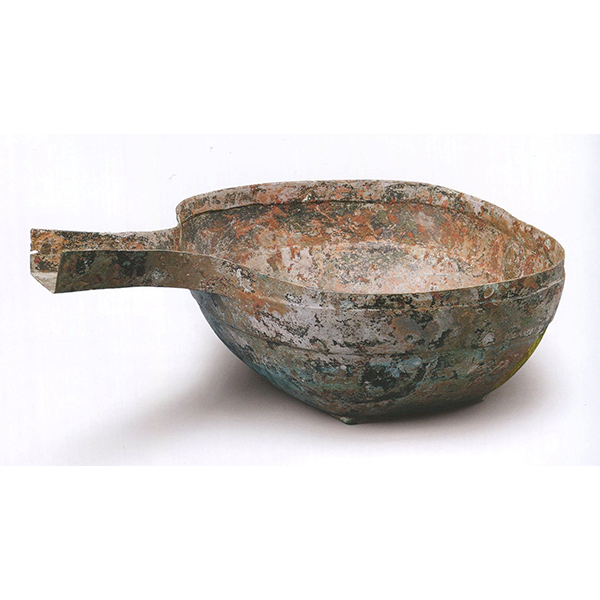 Bronze pouring vessel (yi)